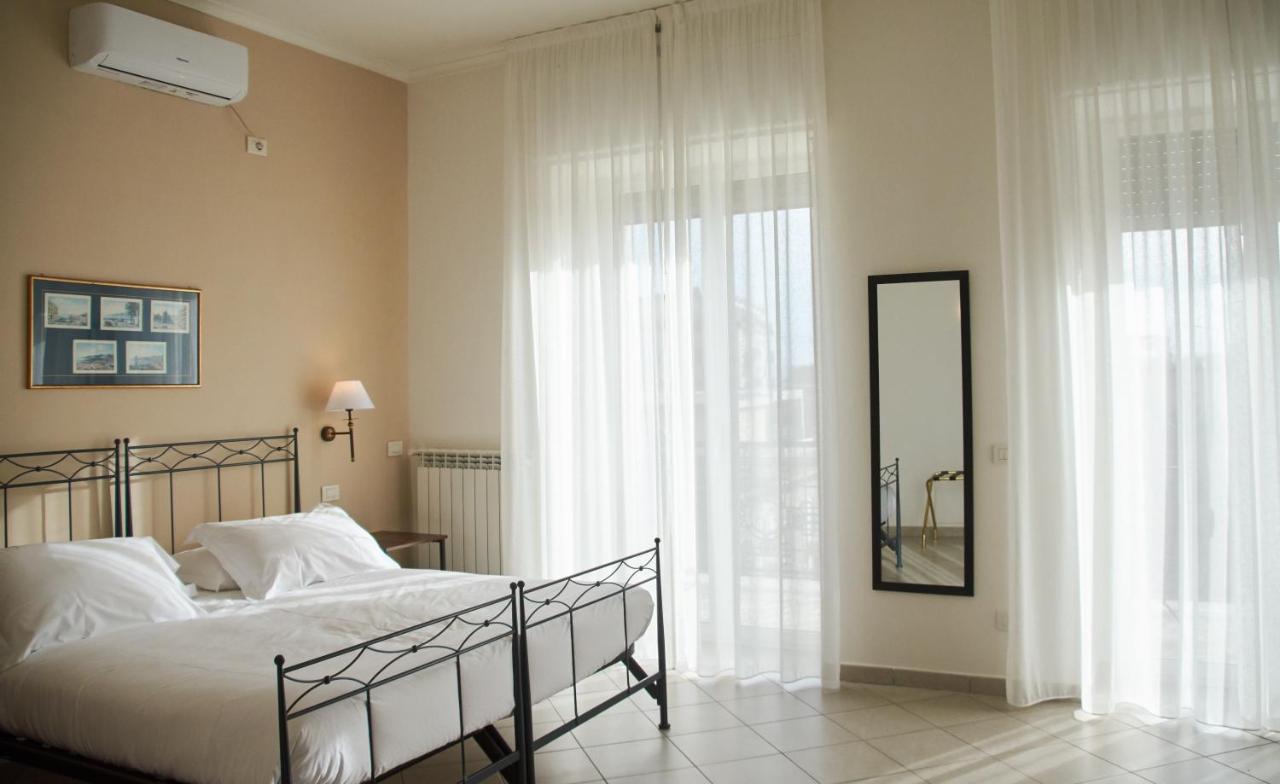 Villa Margherita เนเปิลส์ ภายนอก รูปภาพ