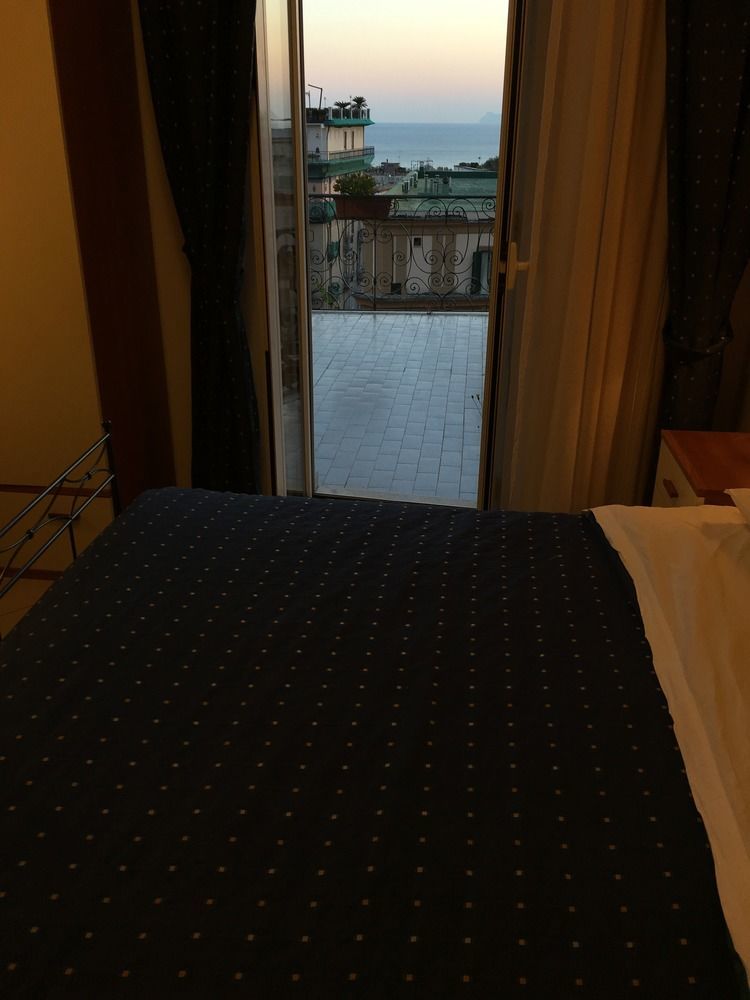 Villa Margherita เนเปิลส์ ภายนอก รูปภาพ